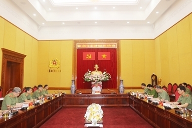 苏林部长就人民公安若干单位机构组织健全工作主持召开会议